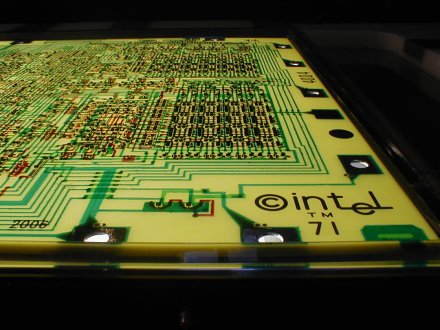 Intel 4004, a világ első mikroprocesszora Intel 4004, a világ első mikroprocesszora