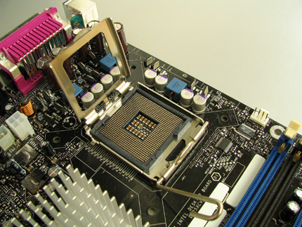 [تصویر: lga775_socket.jpg]