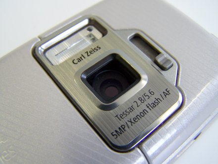 Nokia N82