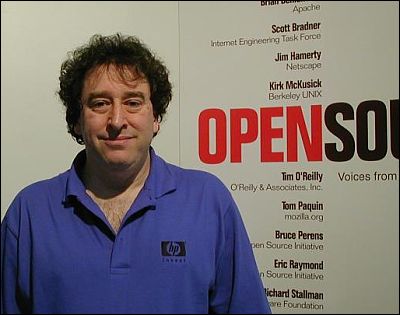Bruce Perens, az Open Sources c. könyv egyik szerzője