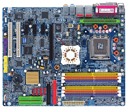 Gigabyte GA-8GPNXP Duo alaplap két DDR2 és négy DDR memóriafoglalattal