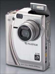 FinePix 4700