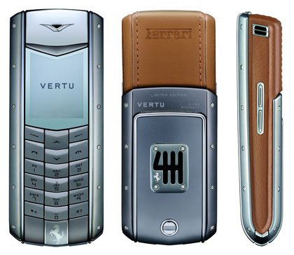 Csak az összehasonlítás kedvéért: Vertu Ascent Ferrari 60