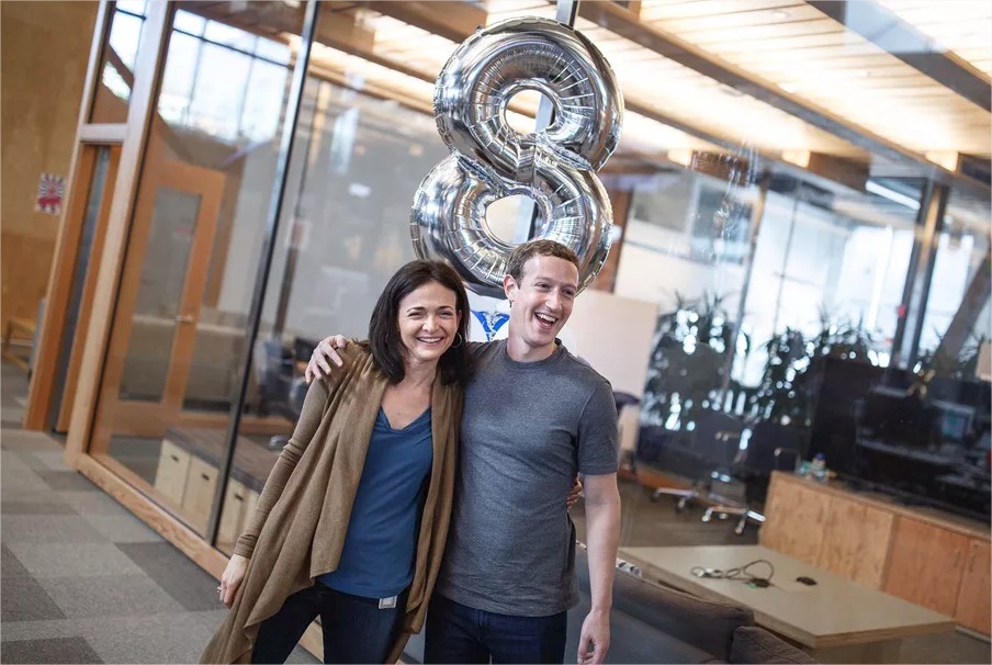 zuckerberg_sandberg_facebook