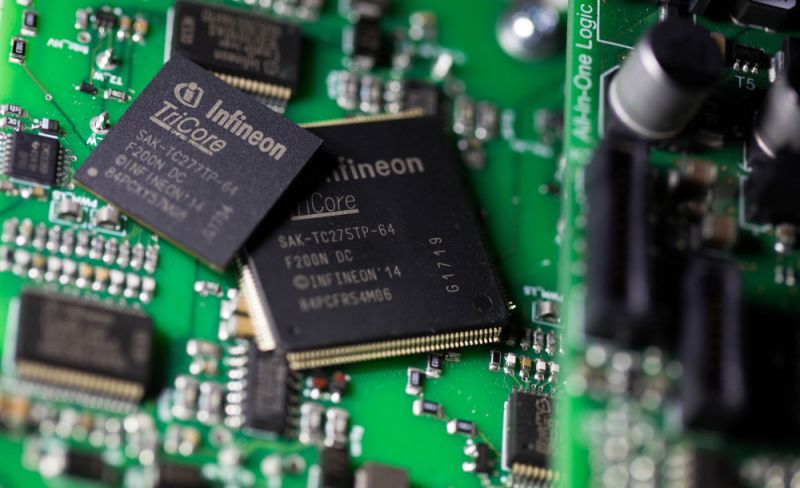 infineon_chipek