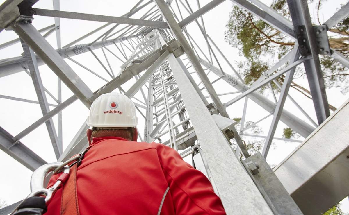 vodafone_tower_szerelo_(1)