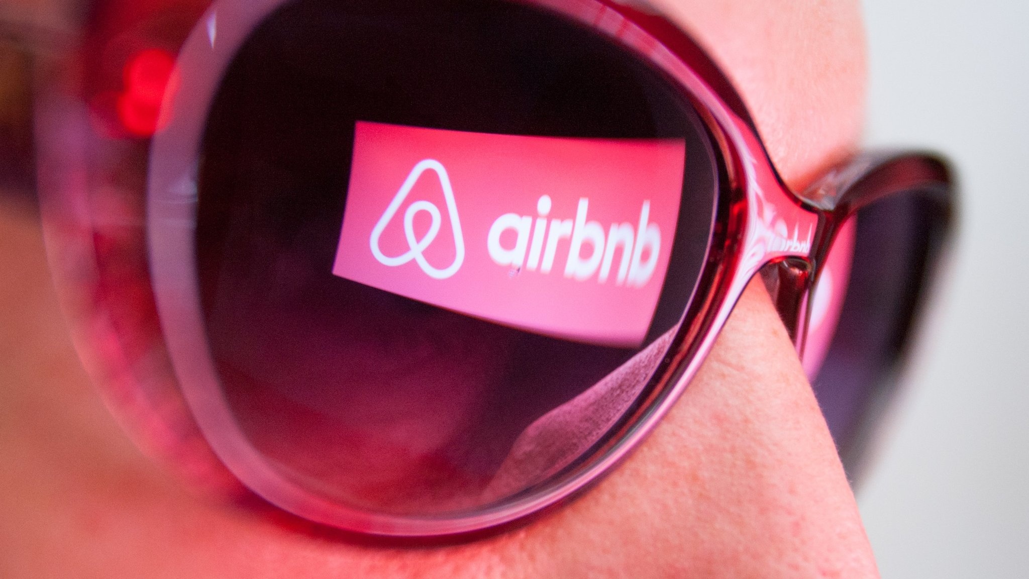 airbnb_sunglasses