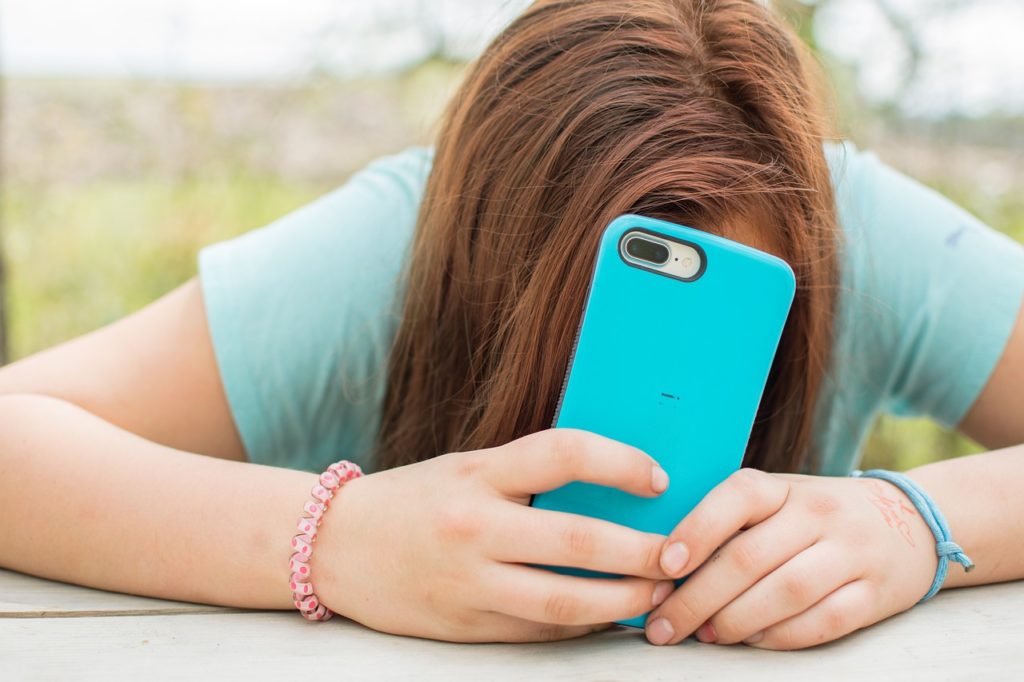 teen_phone