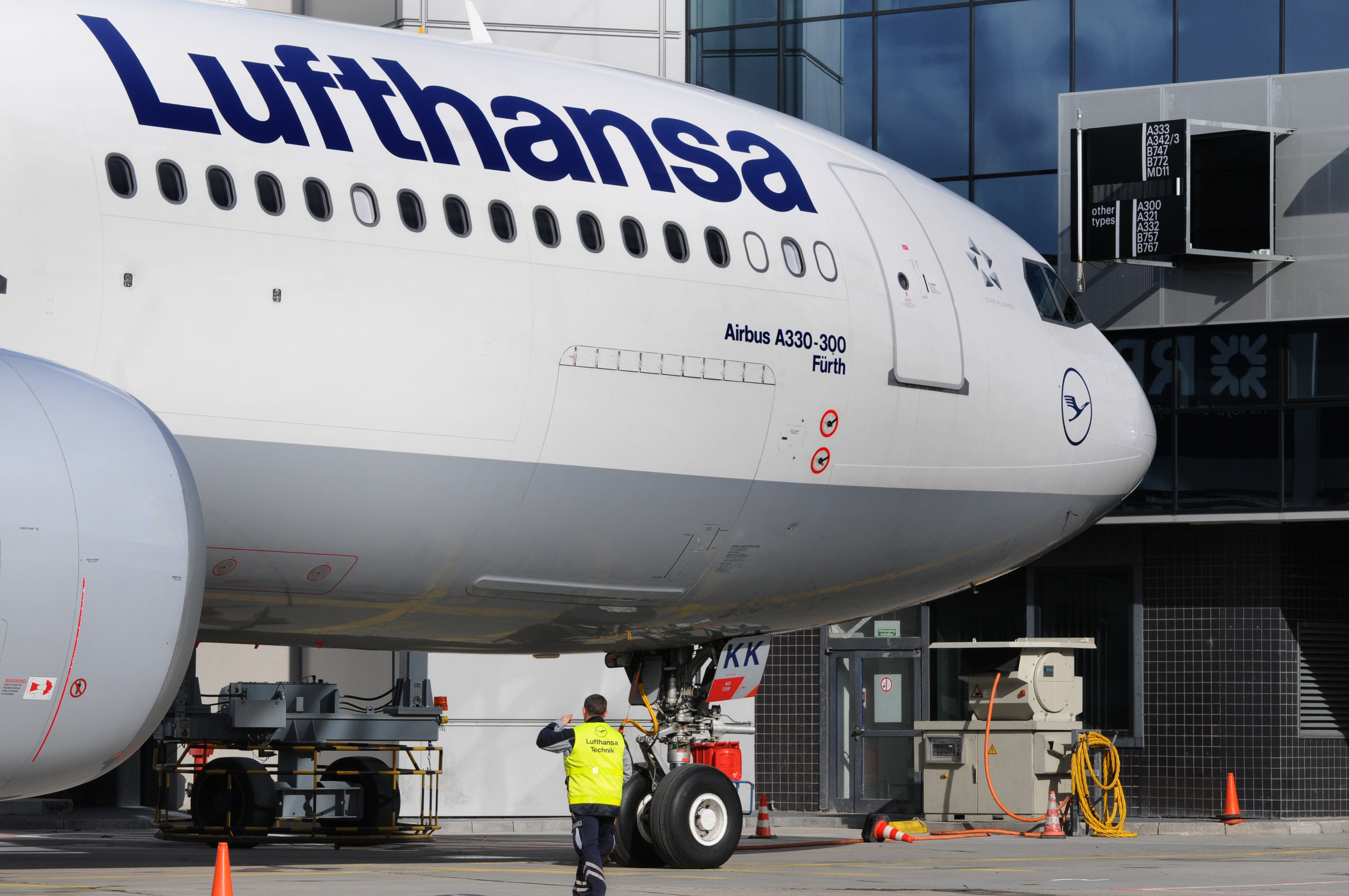 lufthansa_a330