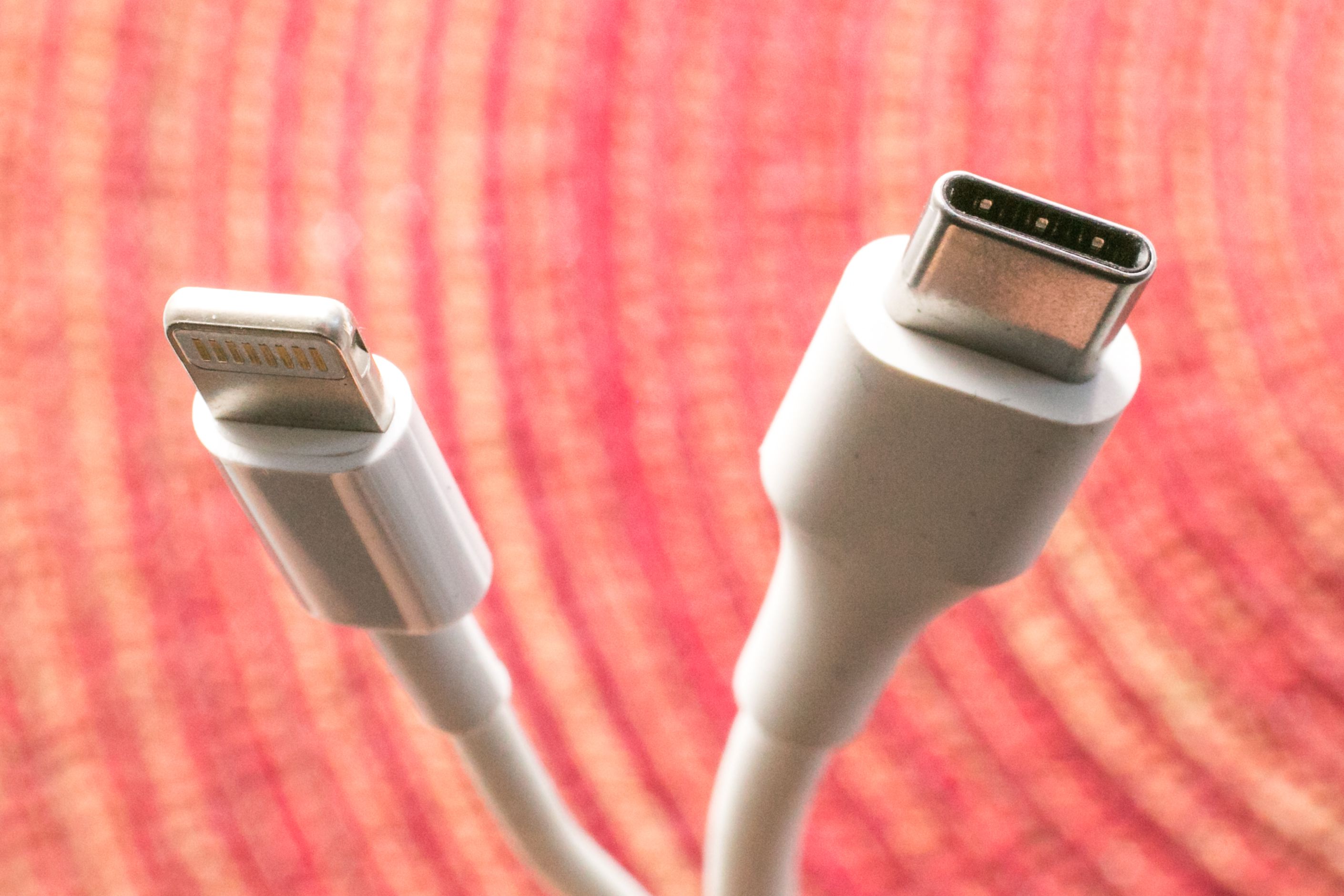 usb-clightning-cable