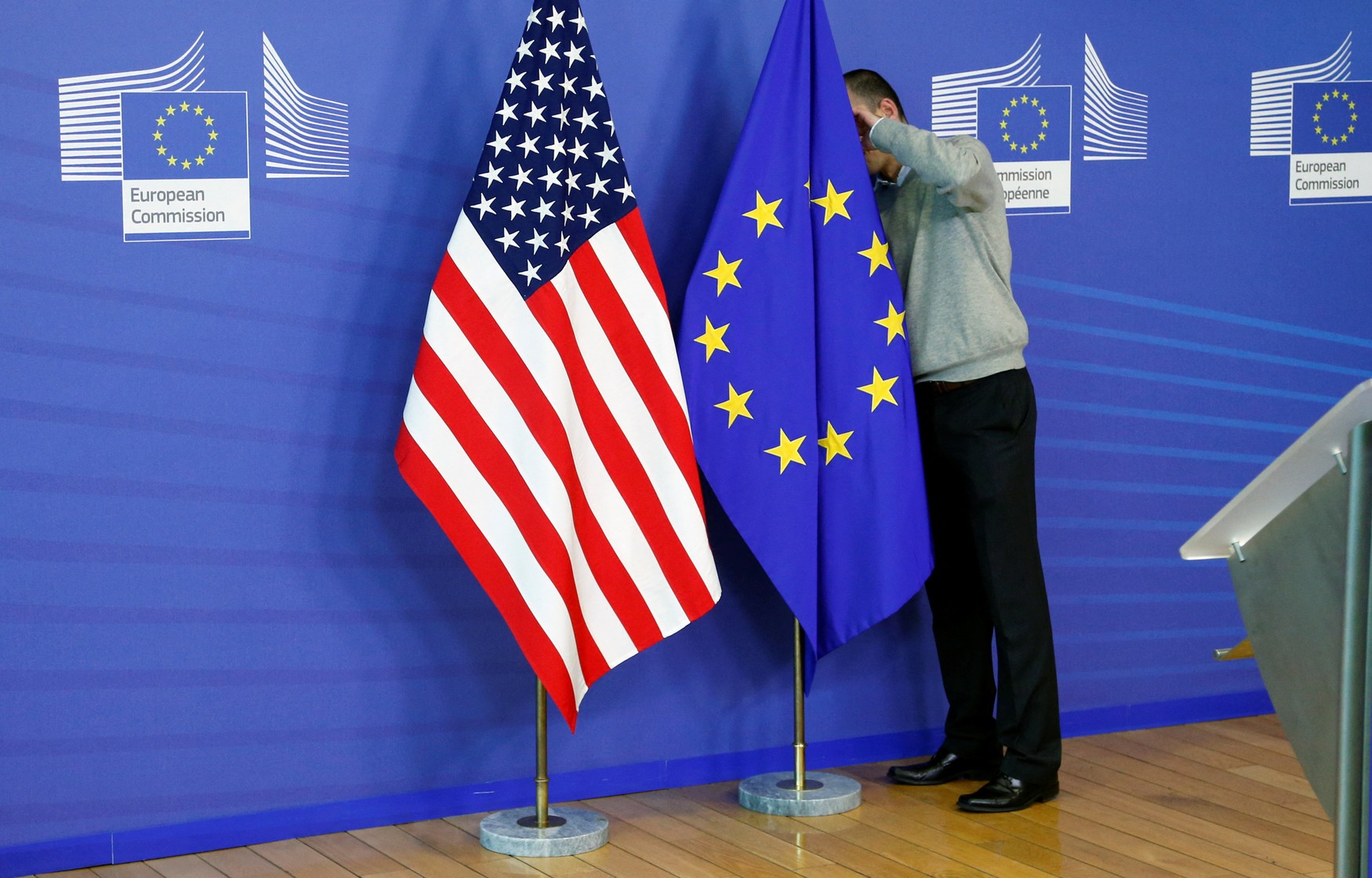 eu_us_flags