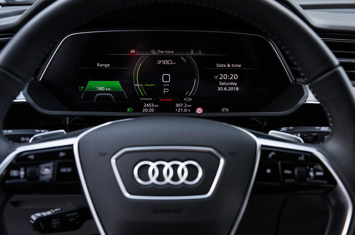 audi_etron_kormany
