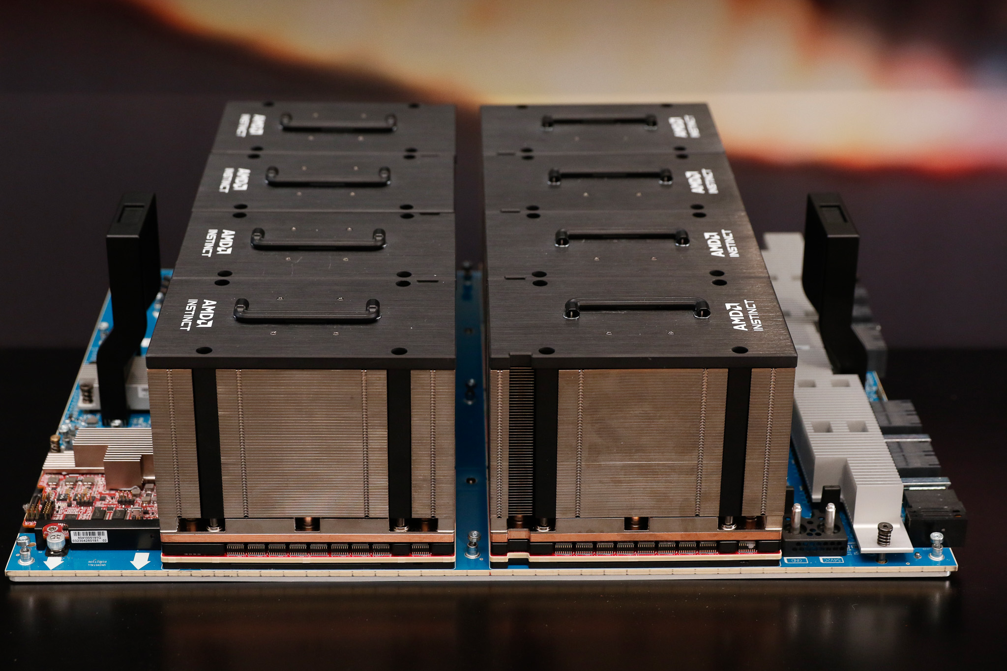 amd_instinct_mi300_01