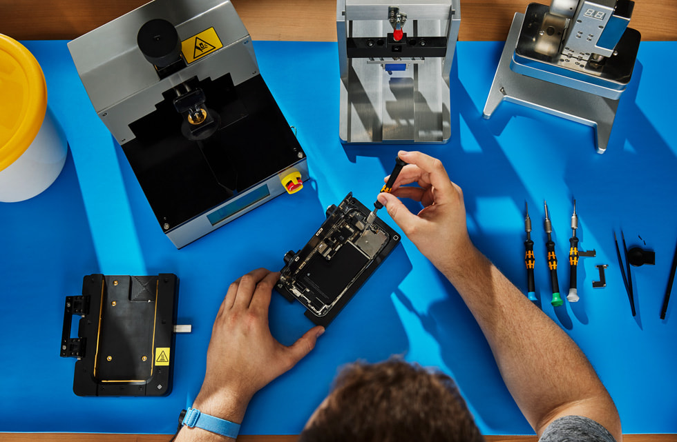 apple-eu-self-service-repair-iphone_big.jpg.large