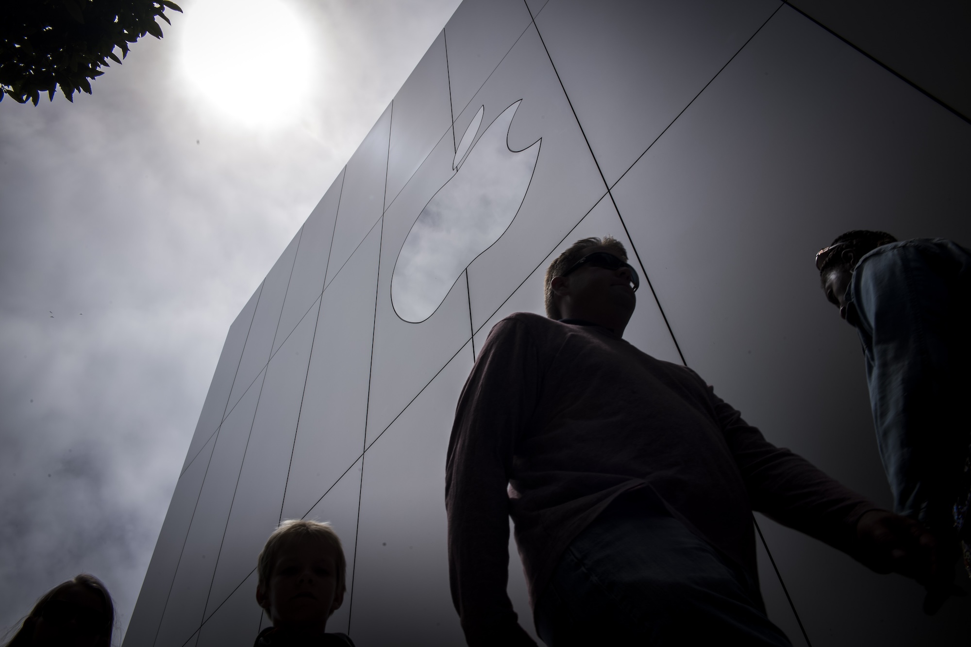 apple_logo_bw