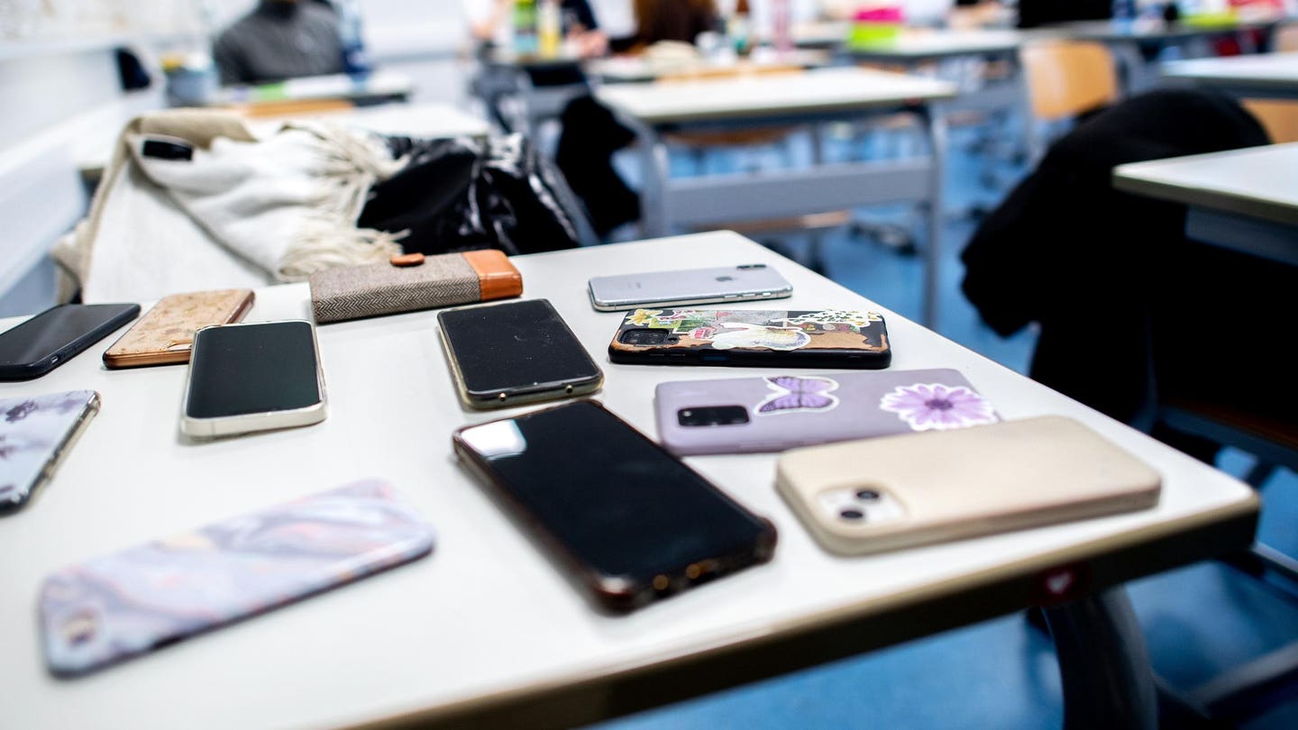 smartphone_school