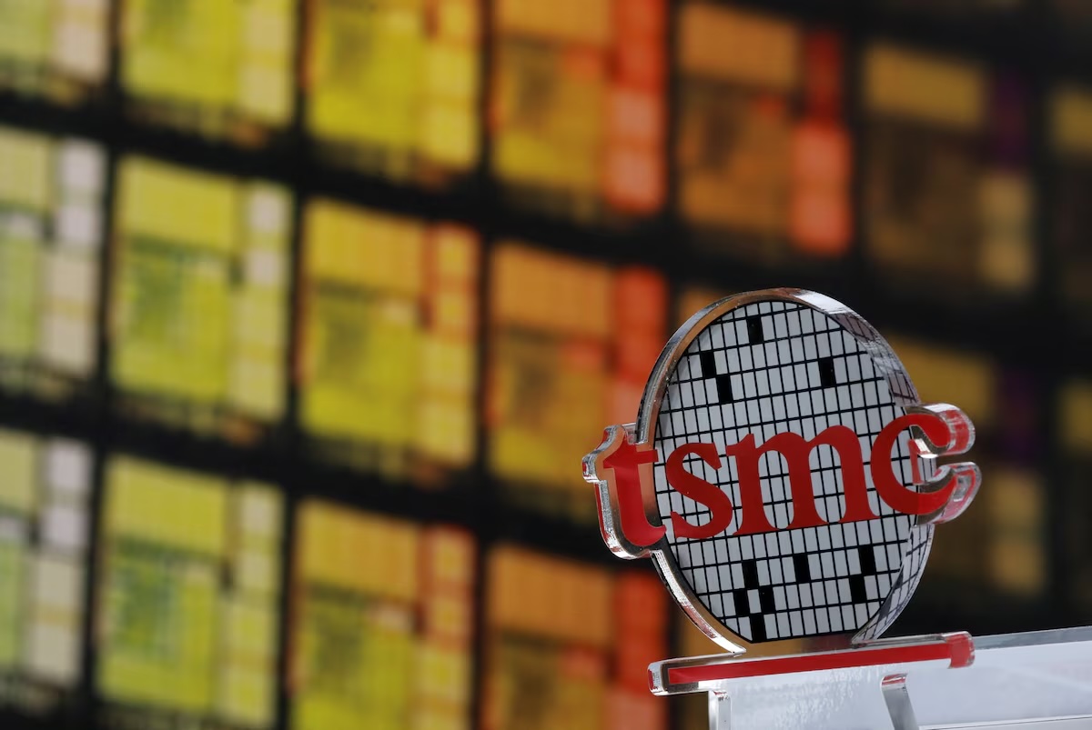 tsmc_wafers_background