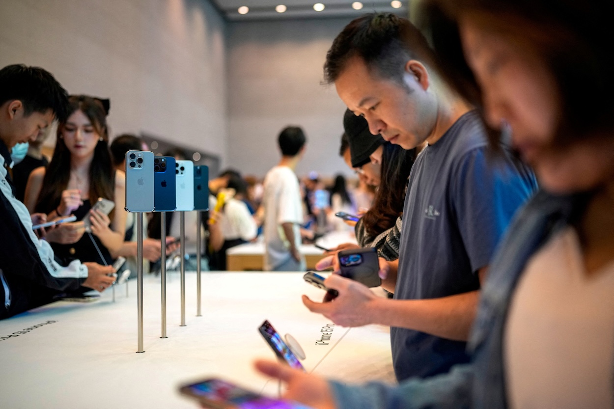 chinese_iphone_launch
