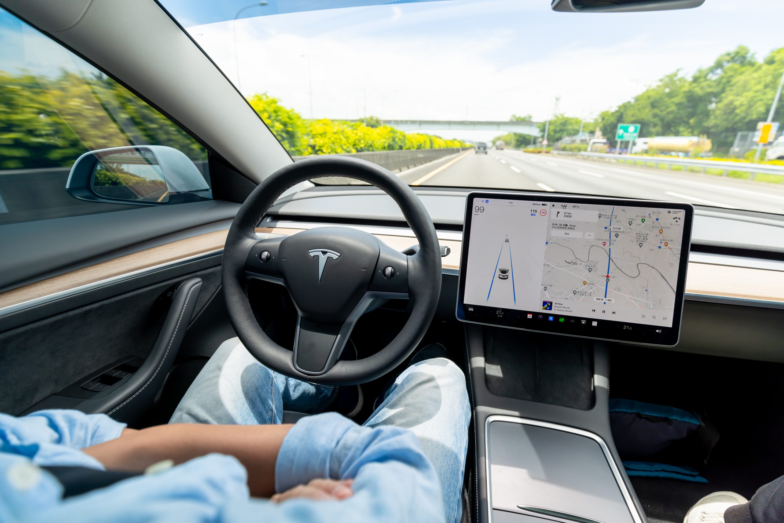 tesla_self_driving