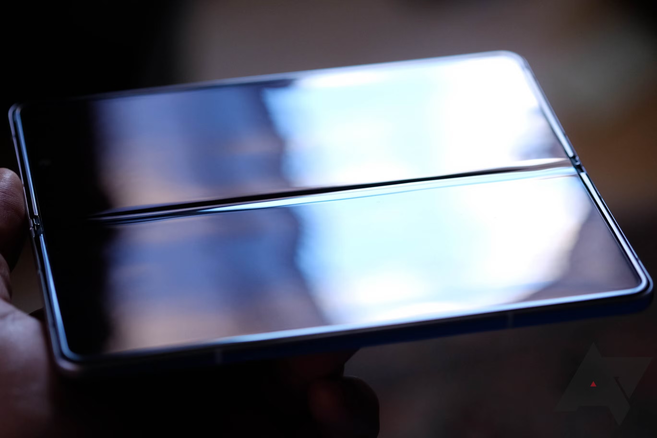 foldable_screen_crease