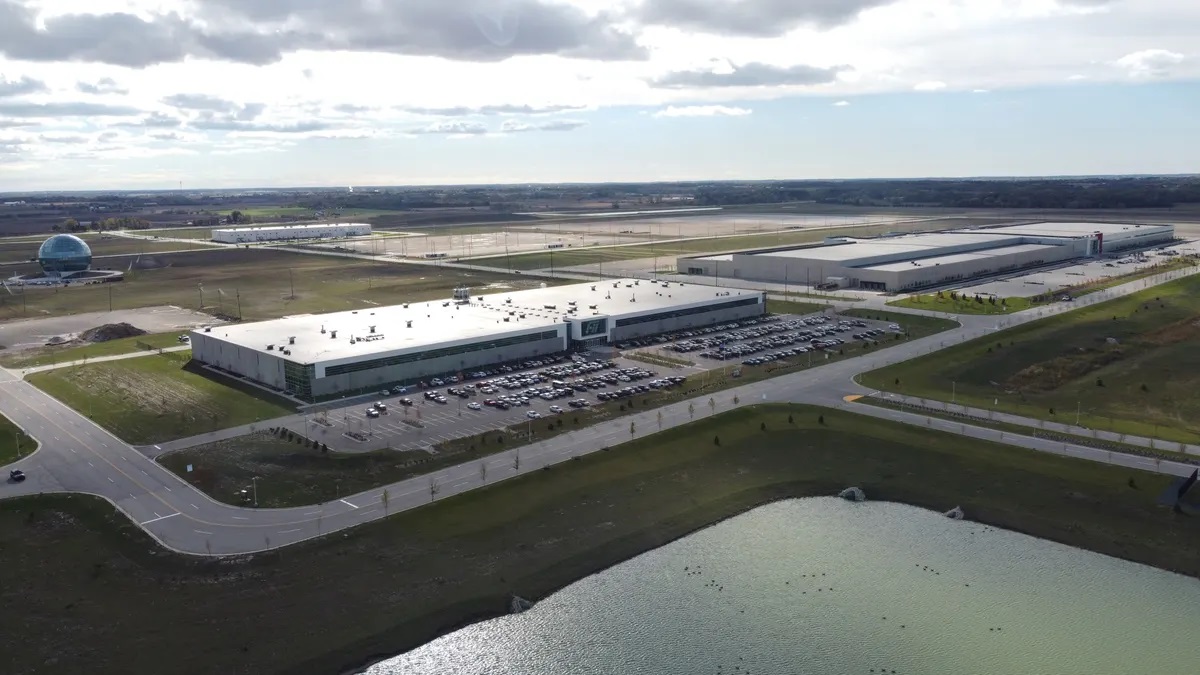 foxconn_wisconsin_plant