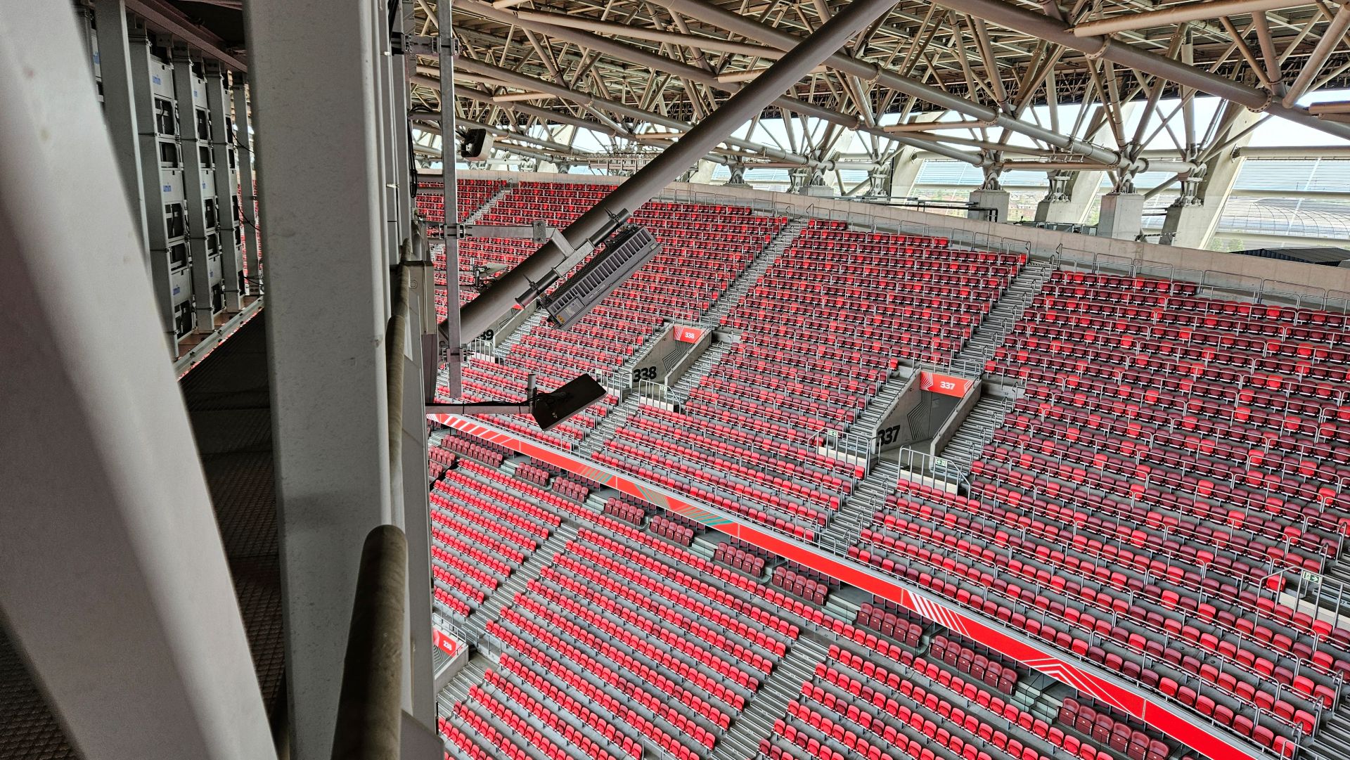puskas_arena_cetin_szektorsugarzo